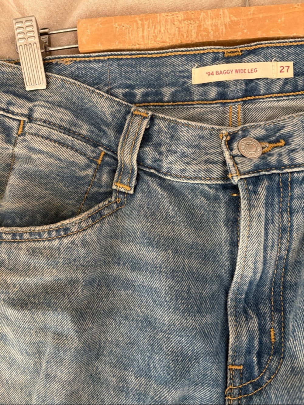 Women's Levi’s ‘94 Baggy Wide Leg Light Blue Ripped Jeans